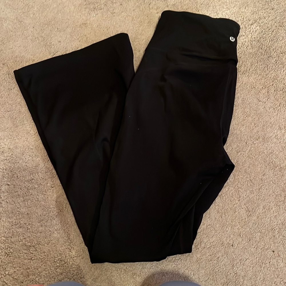 Lululemon black groove leggings size 10